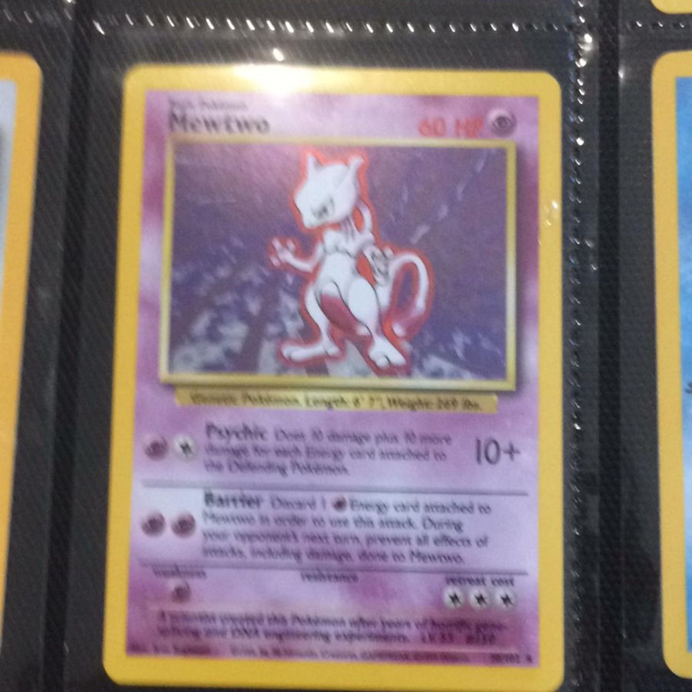 Pokémon Mewtwo rare card!